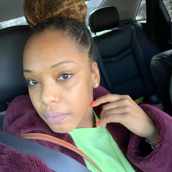 Meet your Posher, Nya - Picture 1 of 1